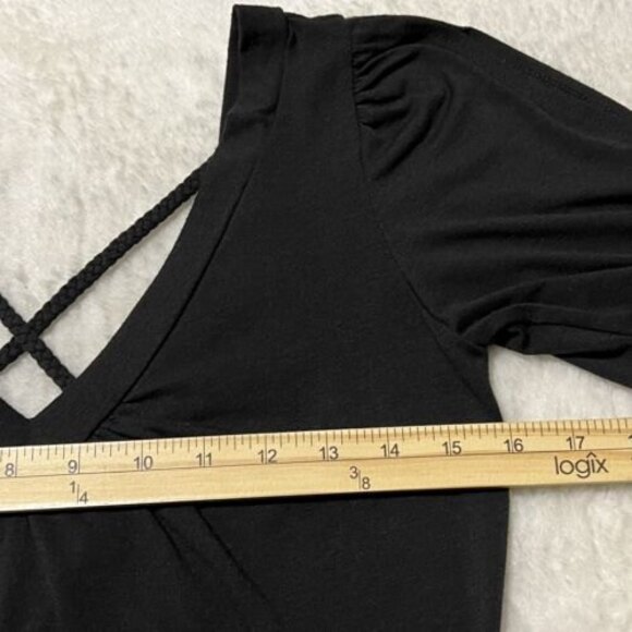 American Rag Womens Black Short Sleeve Cold Shoulder Top V Neck Size Medium USA - Picture 11 of 12